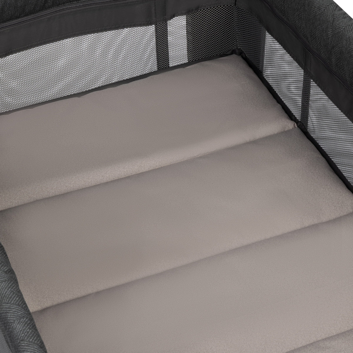 Yard Castle Bassinet, Play Point dimension Rocking Full Monbebe with
